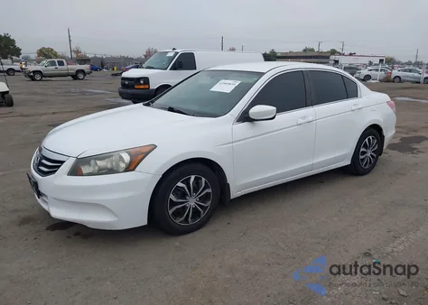 2011 Honda Accord 2.4 Lx z USA, uszkodzony, nr VIN 1HGCP2F37BA051404